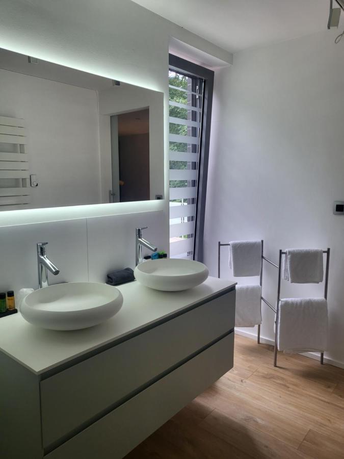 Table Et Chambre Particuliere Монс Екстериор снимка